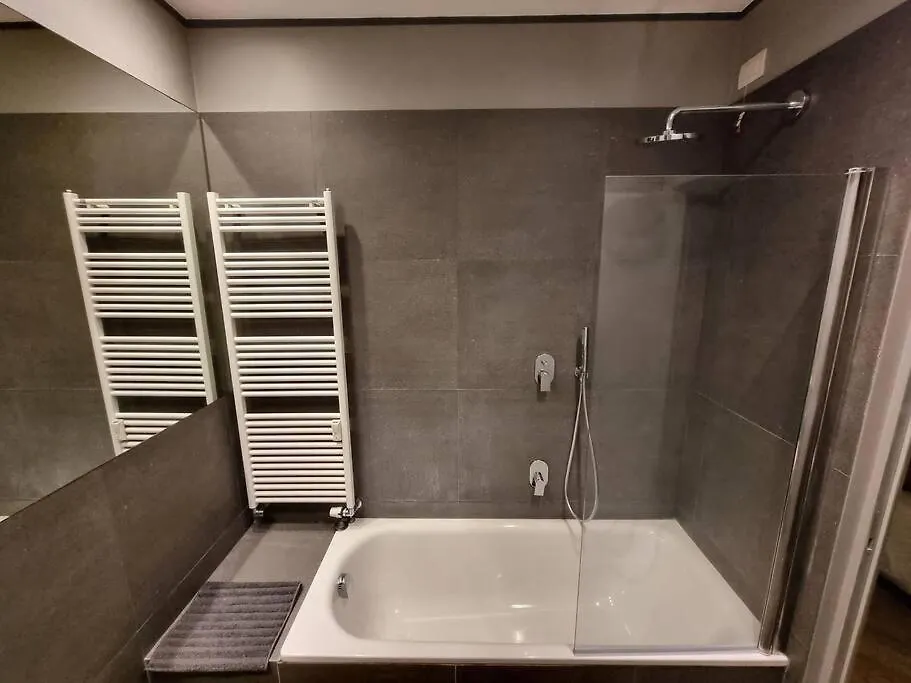 Apartament Gazzana Corner House Mediolan